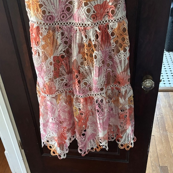 Elegant Lace Midi Dress with Ruffle Details - Picture 8 of 13